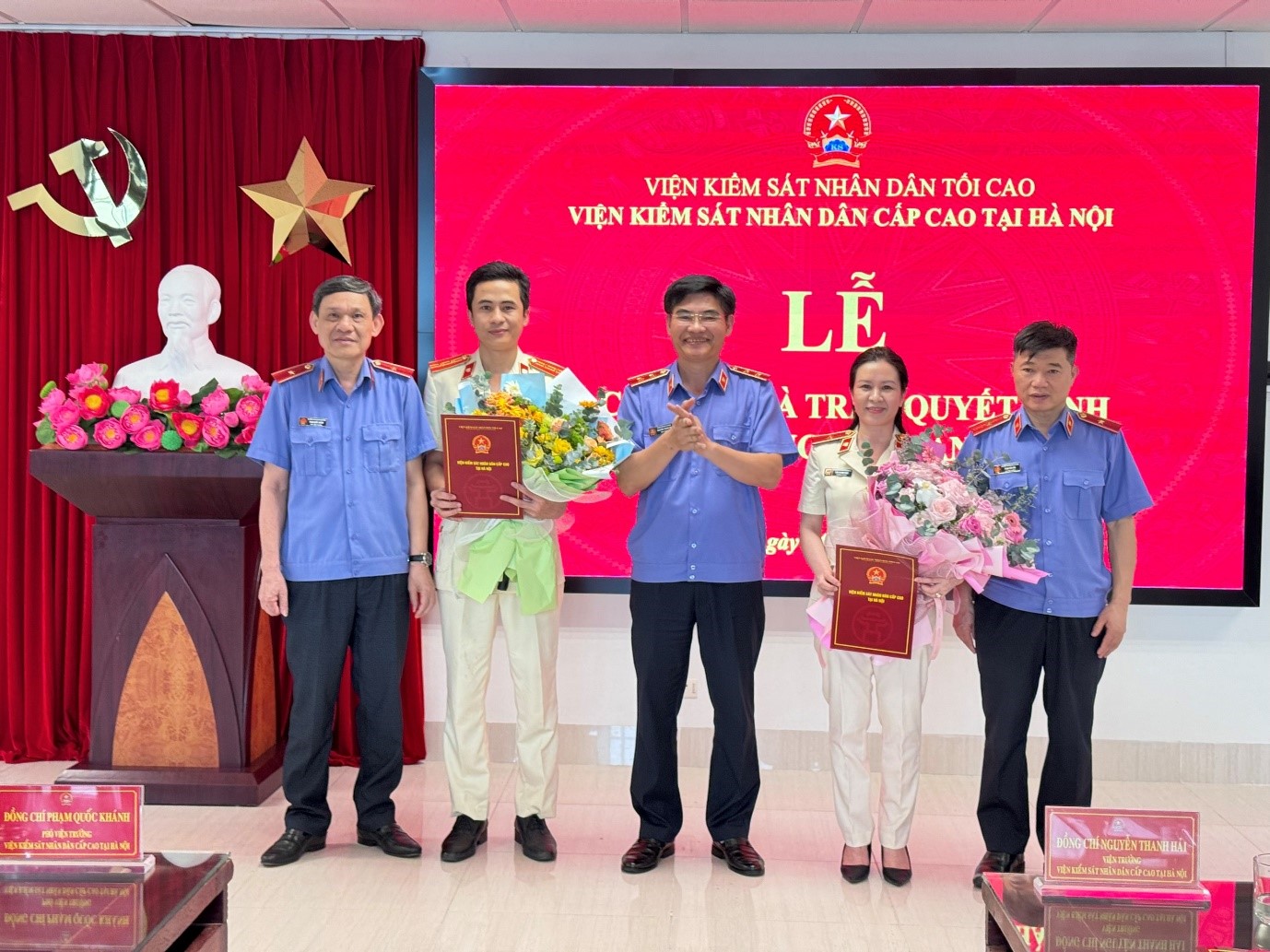Viện kiểm sát nhân dân cấp cao tại Hà Nội tổ chức Lễ công bố và trao các quyết định về công tác cán bộ